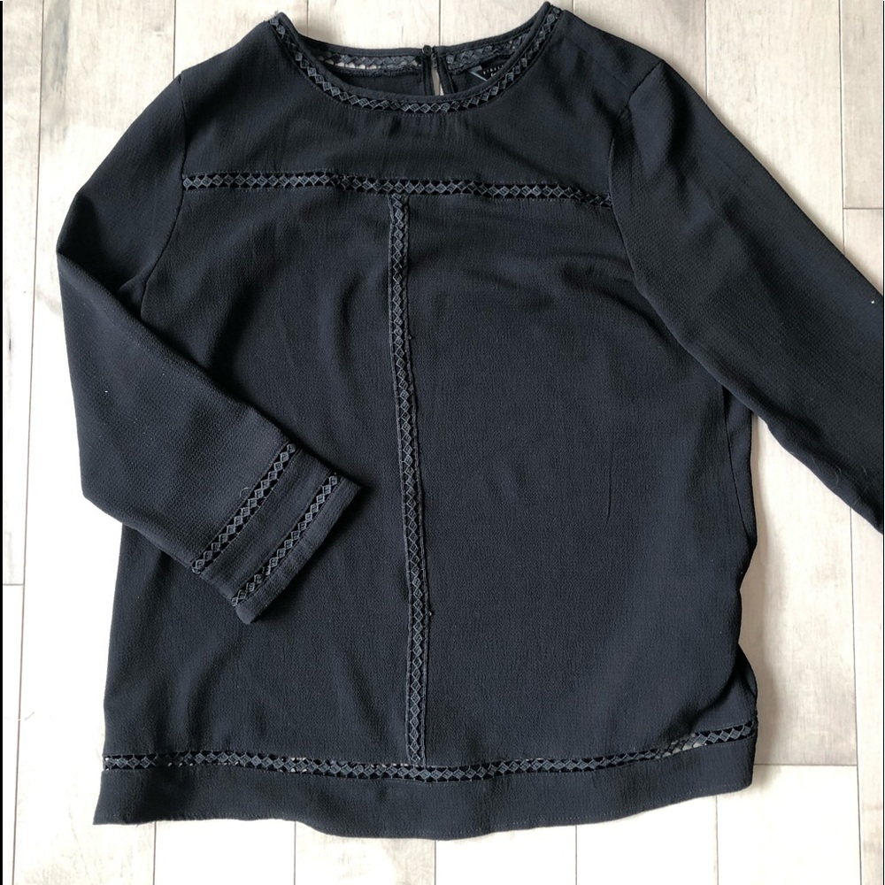 Black blouse - Picture 2 of 3